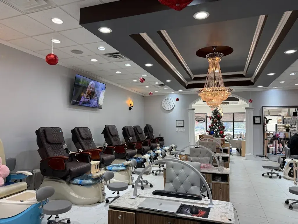 Perfect 10 Nails & Spa — Nail salon in Bethlehem